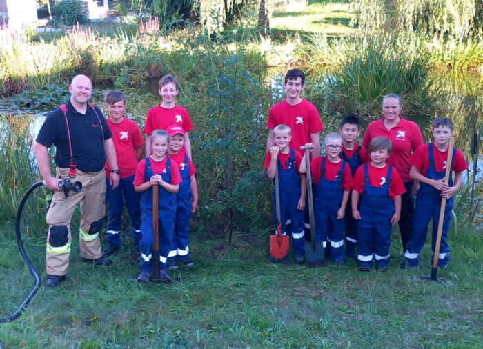 Feuerwehr-Baumpflanz-Challenge