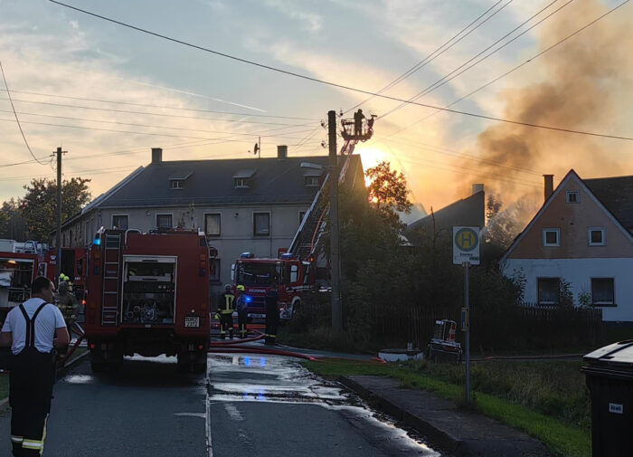 Brand Gebäude/ Dachstuhl